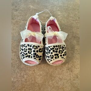 Leopard Print Kids Shoes with Bow,Size 4 NWOT